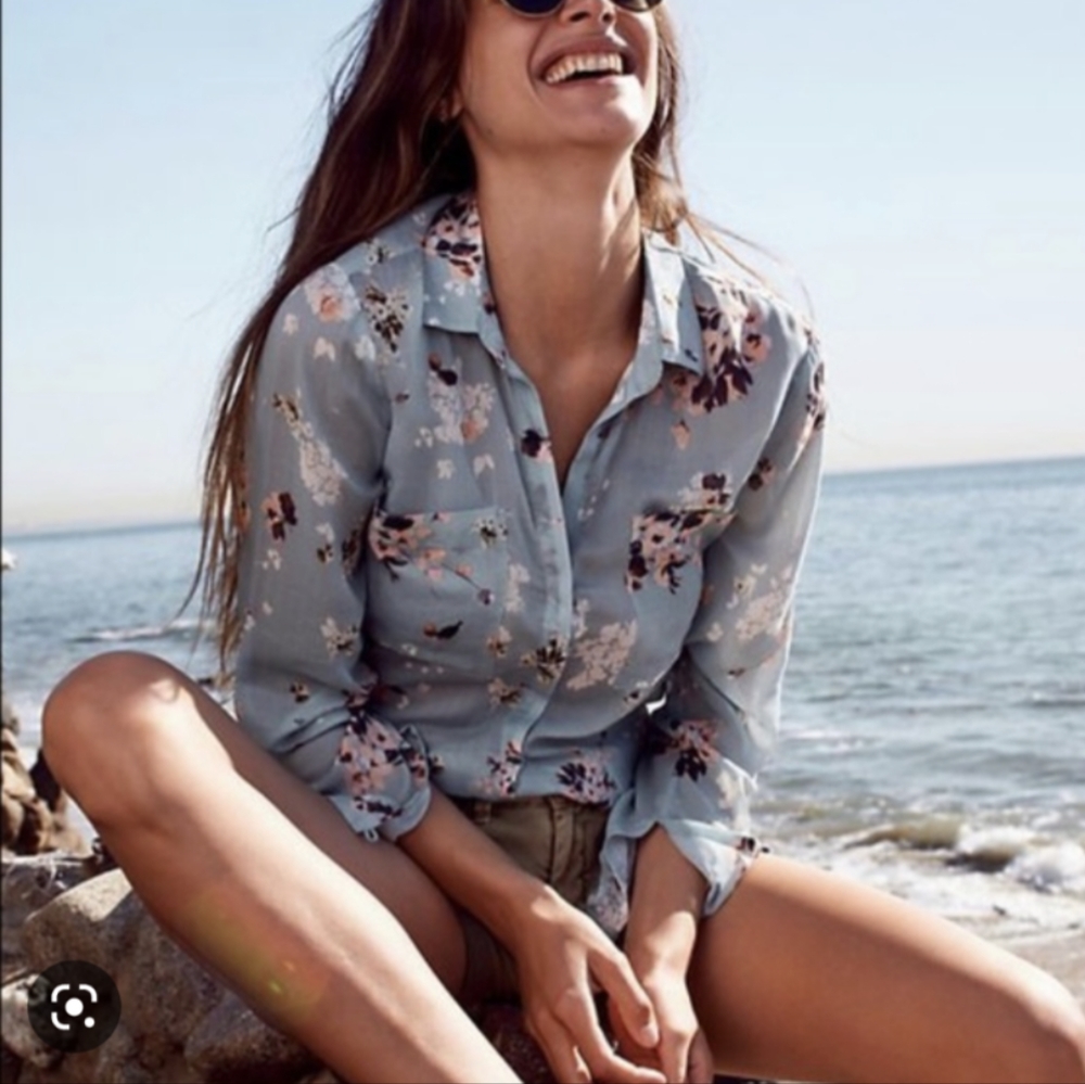 Anthropologie Cloth & Stone lightweight floral blouse